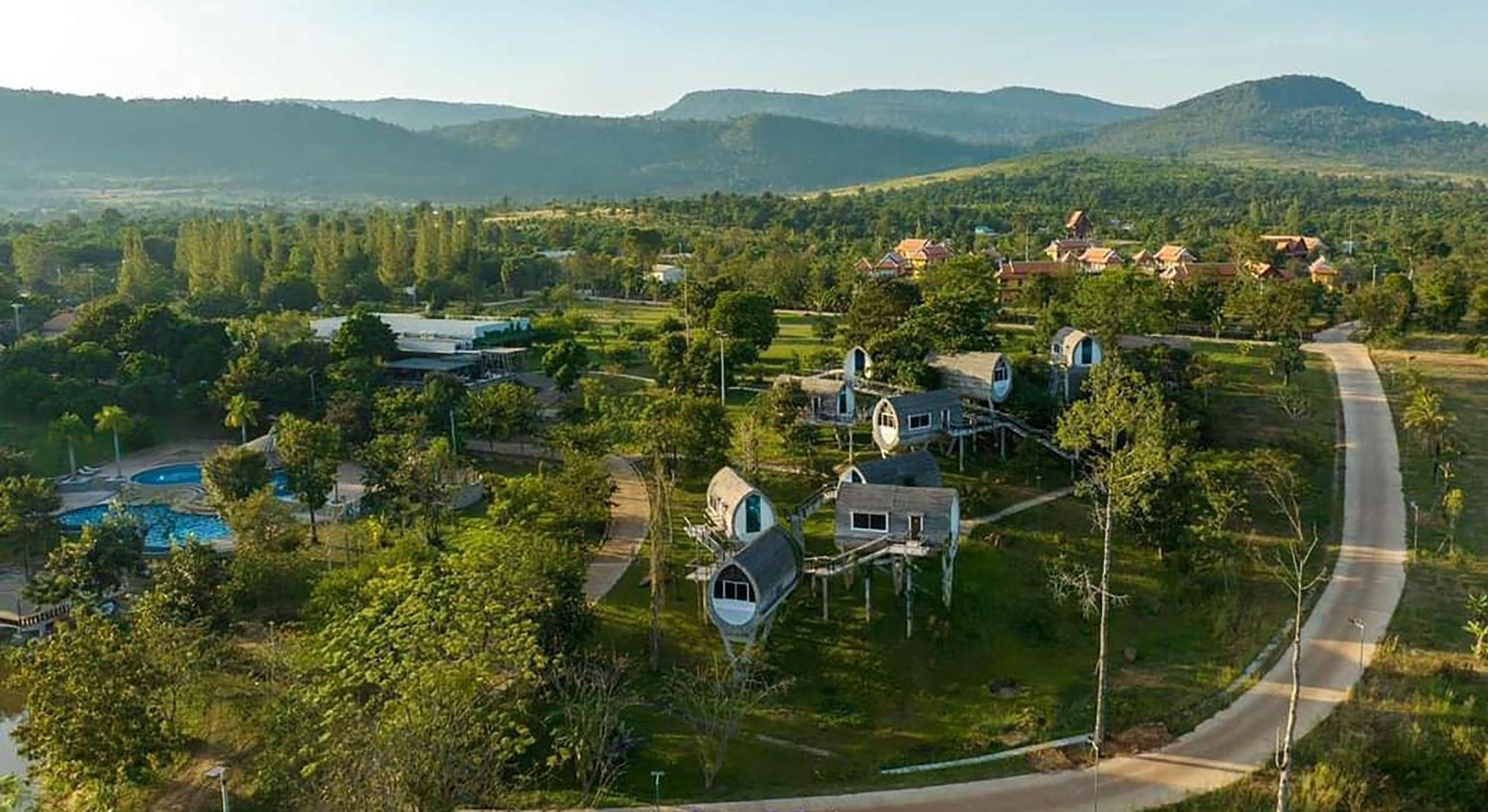 Phum Domnak Domrey Resort Chambok Bagian luar foto